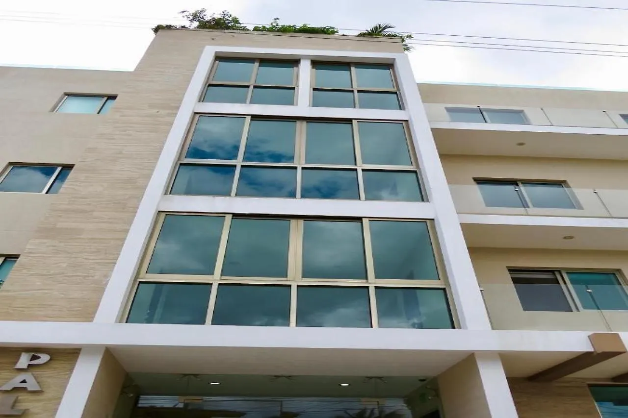 Palmarena Rooms & Residences - Long Stay Comfort With Parking, Sauna, Gym & Pool - Steps From 5Th Avenue Playa del Carmen