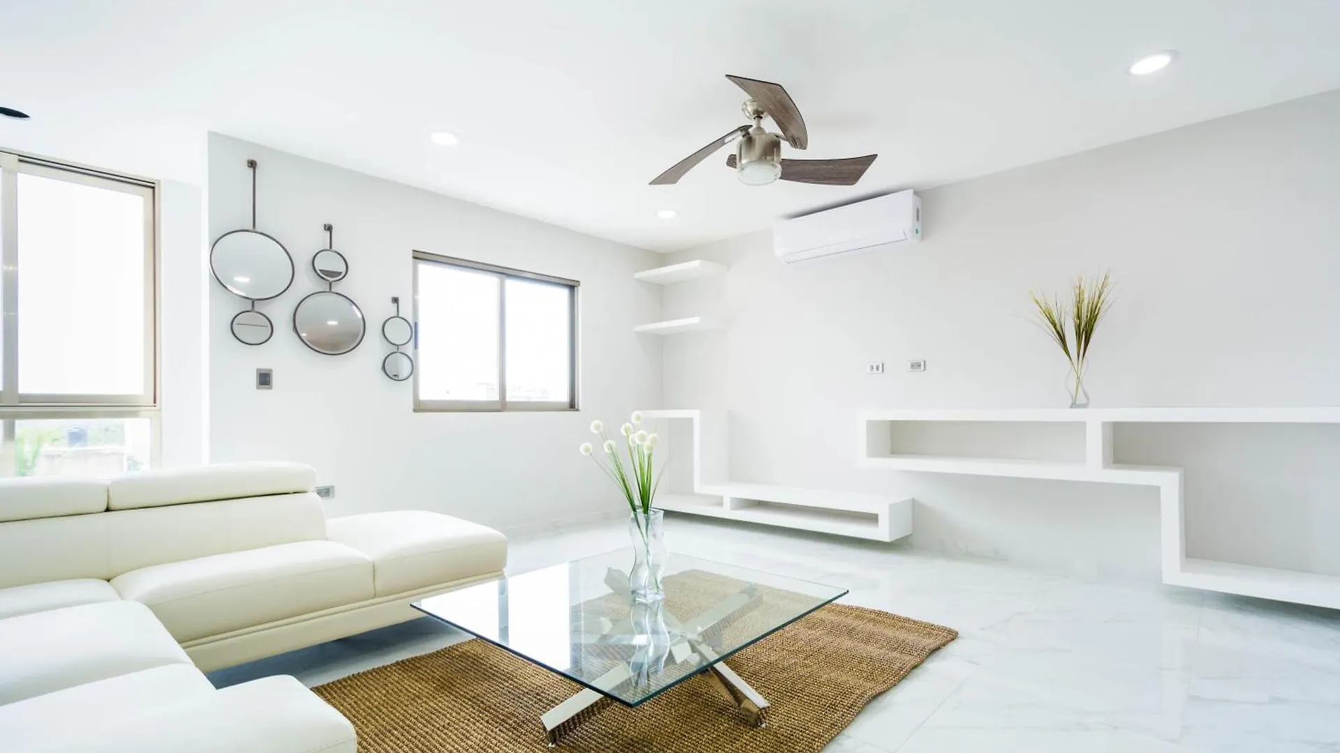 Hotel Palmarena Rooms & Residences - Long Stay Comfort With Parking, Sauna, Gym & Pool - Steps From 5Th Avenue Playa del Carmen