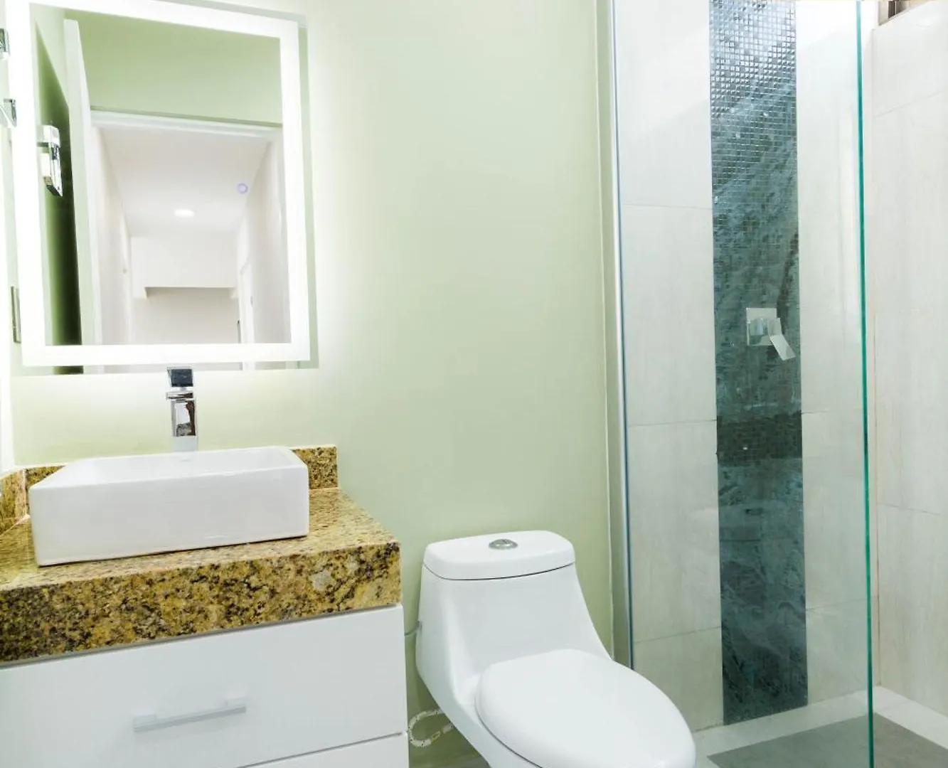 Palmarena Rooms & Residences - Long Stay Comfort With Parking, Sauna, Gym & Pool - Steps From 5Th Avenue Playa del Carmen