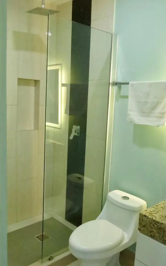 Palmarena Rooms & Residences - Long Stay Comfort With Parking, Sauna, Gym & Pool - Steps From 5Th Avenue Playa del Carmen 3*,