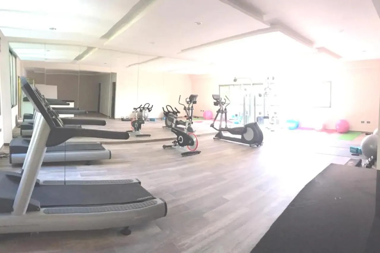 호텔 Palmarena Rooms & Residences - Long Stay Comfort With Parking, Sauna, Gym & Pool - Steps From 5Th Avenue 신데 델 카르멘